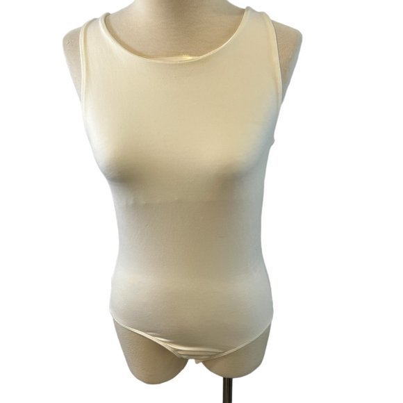 VERO MODA‎ Ivory Sleeveless Bodysuit (M) - Picture 9 of 9